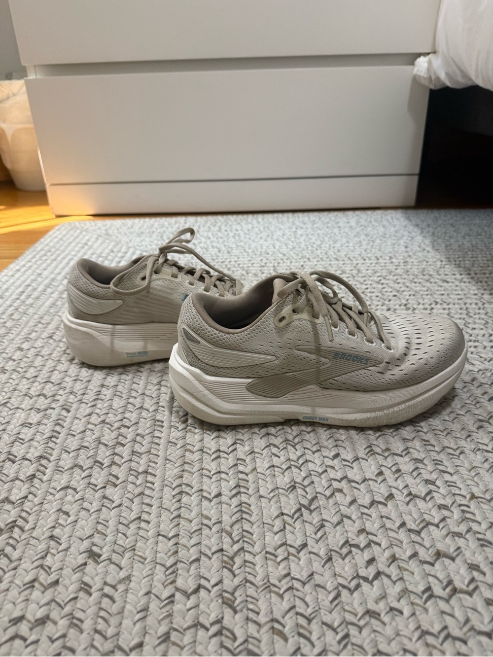 Brooks Ghost Max 3 Running Sneakers in White/Grey/Blue - Picture 9 of 14